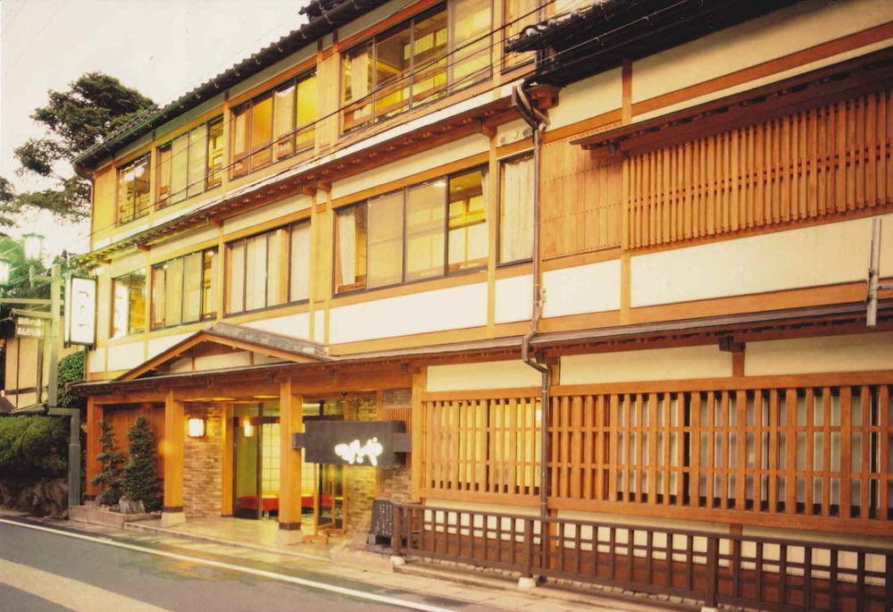 Tsutaya Ryokan Тойоока Екстер'єр фото