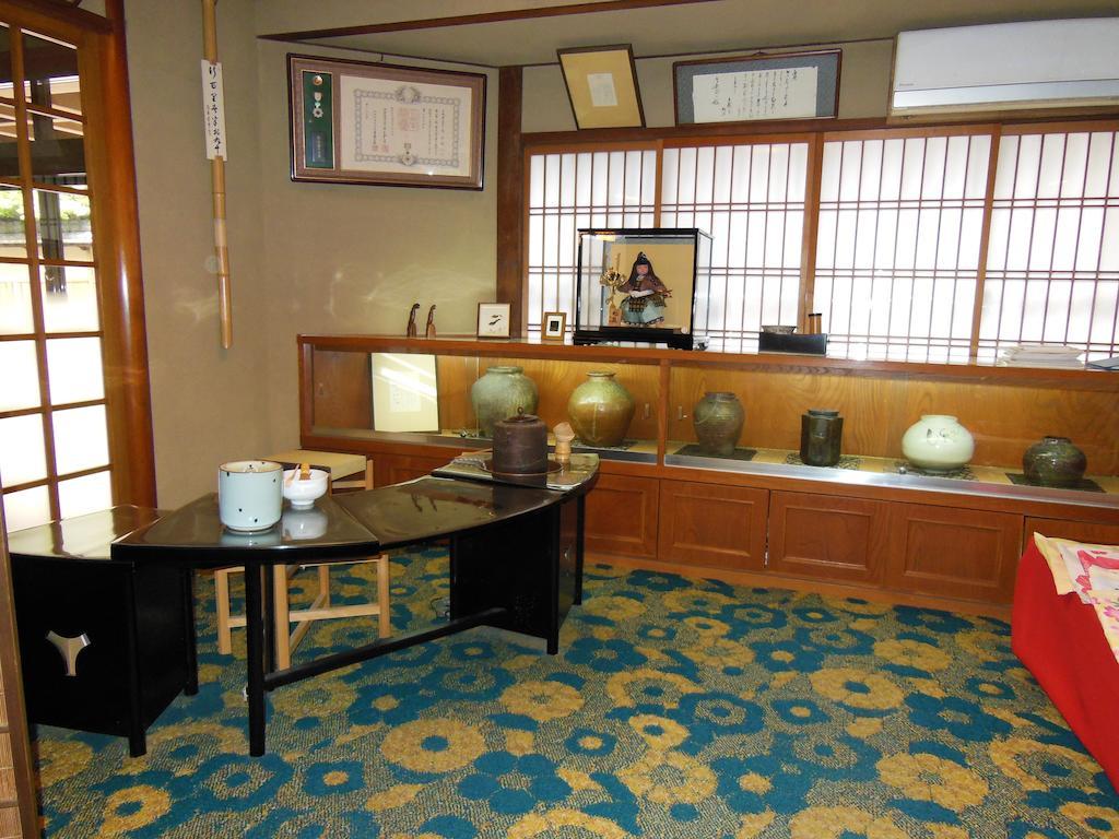 Tsutaya Ryokan Тойоока Екстер'єр фото